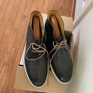 Nice slightly used chukka boots.